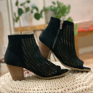Eric Michael black Leah zip booties 38 / 7.5